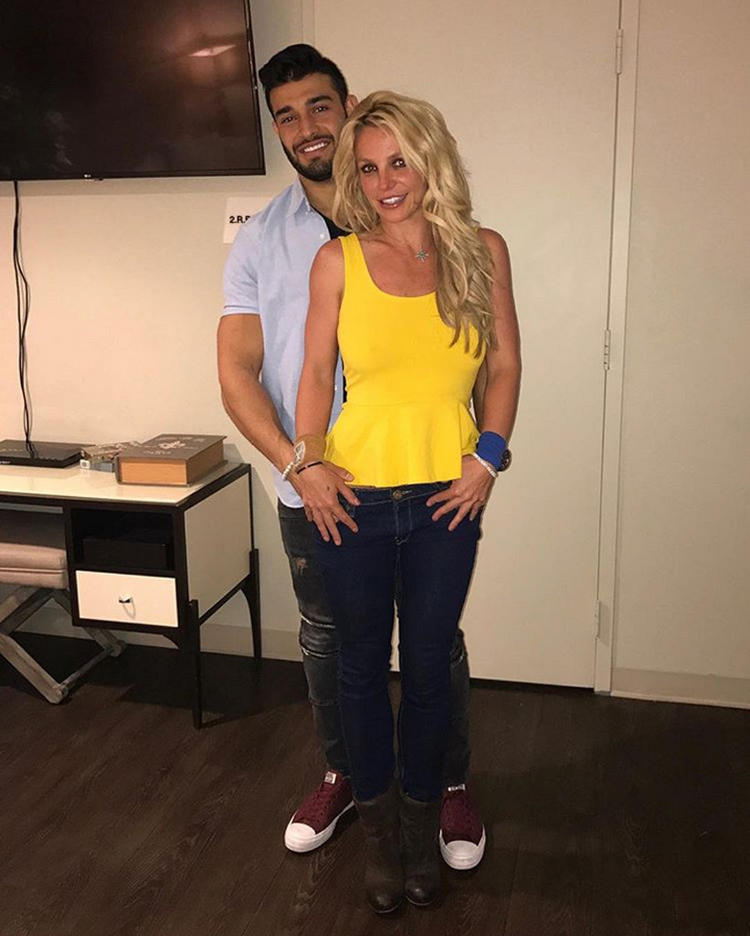 Photos From Britney Spears Sam Asghari Romance Rewind E Online